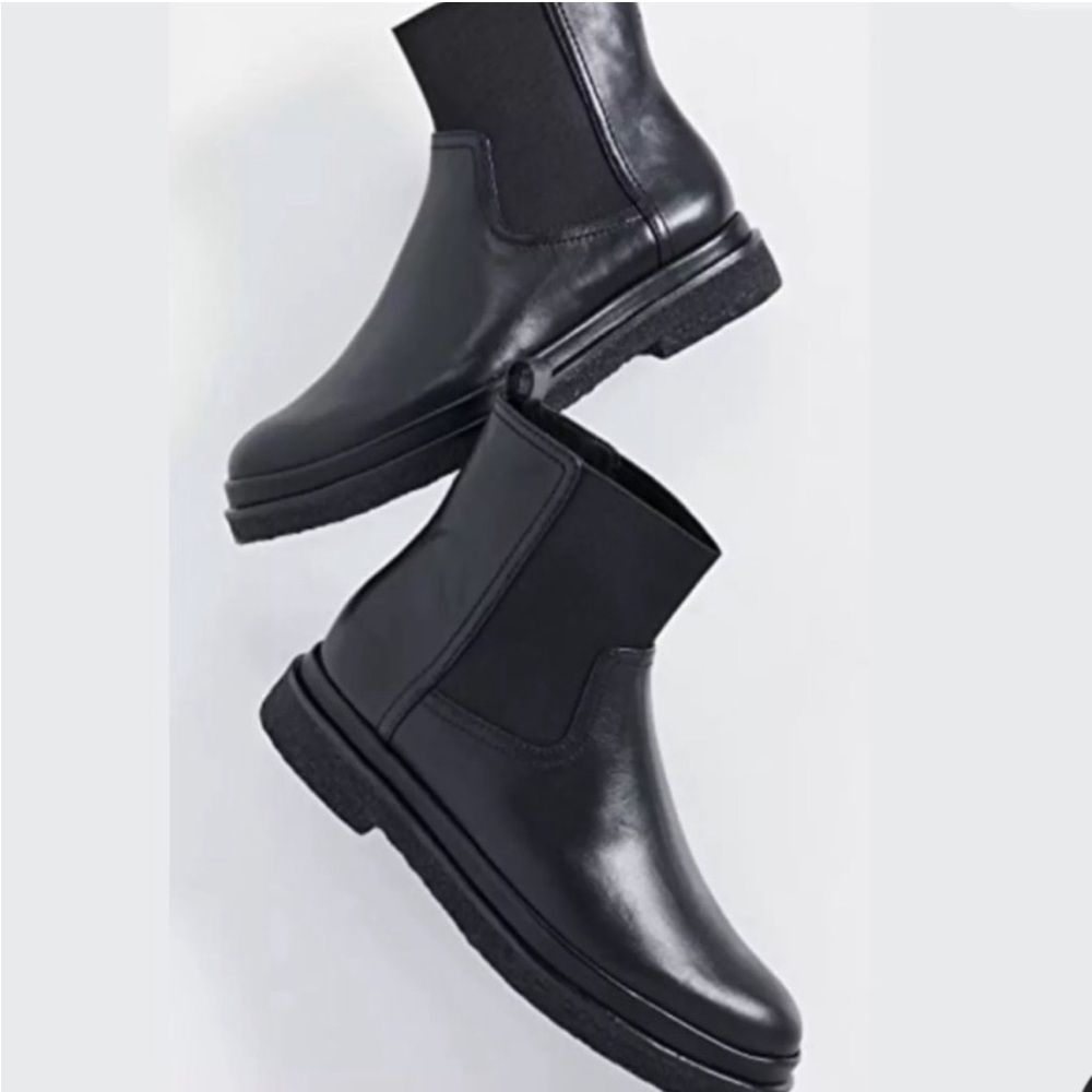 Vince Litton Water Repellent Black Leather Chelsea Ankle Boots size 8